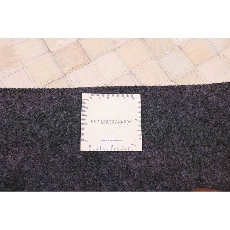 ECARPETGALLERY Handmade Cowhide Patchwork Ivory Leather Rug - 4'0 x 6'0