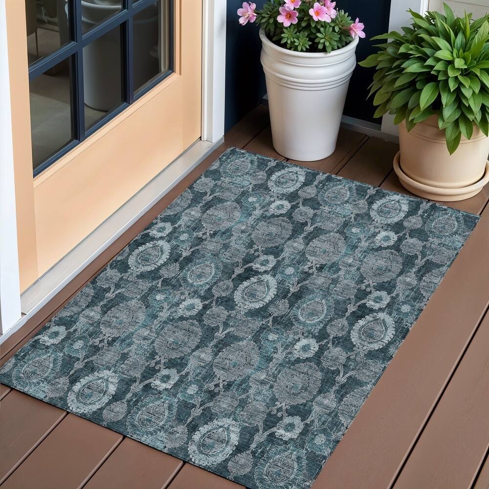 HomeRoots Damask Transitional Rectangle Outdoor Rug