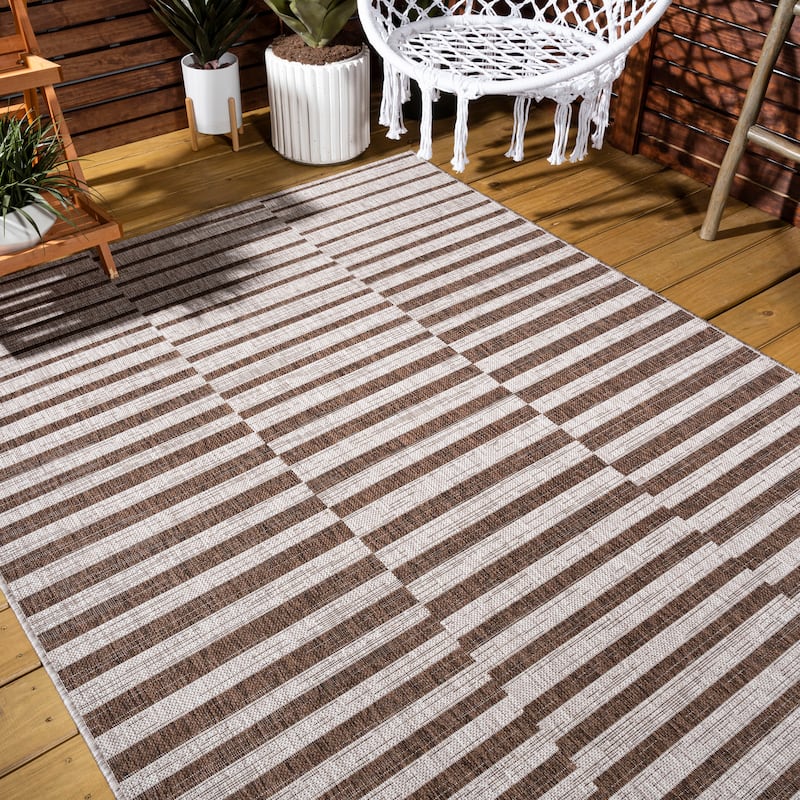 JONATHAN Y Grid Modern Offset Stripe Indoor/Outdoor Area Rug