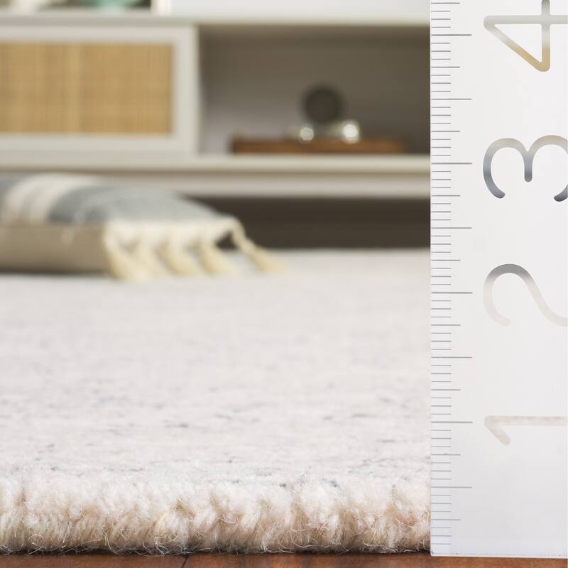 SAFAVIEH Handmade Abstract Rumena Contemporary Rug