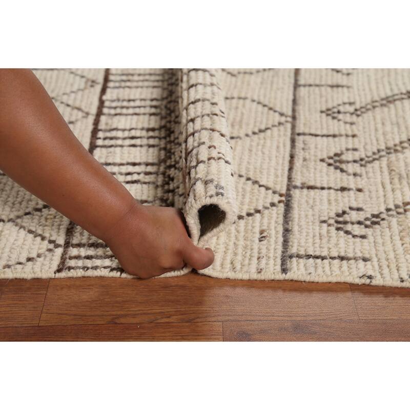 Beige / Ivory Moroccan Style Area Rug Handmade Wool Carpet - 6'8"x 11'0"