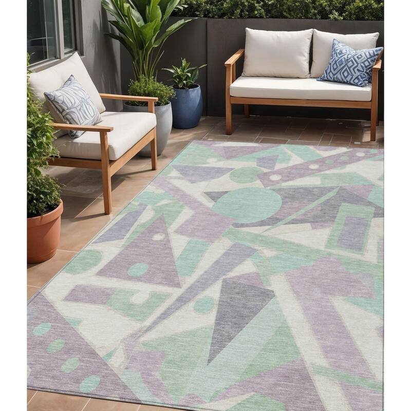HomeRoots Geometric Modern Rectangle Outdoor Rug - 5' X 8'