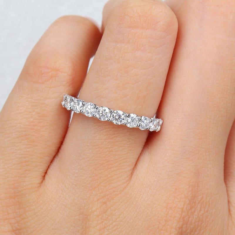 Miadora 1ct TDW Lab Grown Diamond and Tsavorite Accent Anniversary Band 14k White Gold