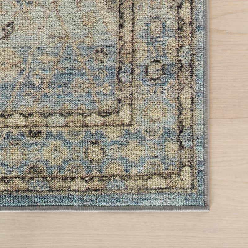 Nuloom Thalindra Traditional Bordered Washable Area Rug