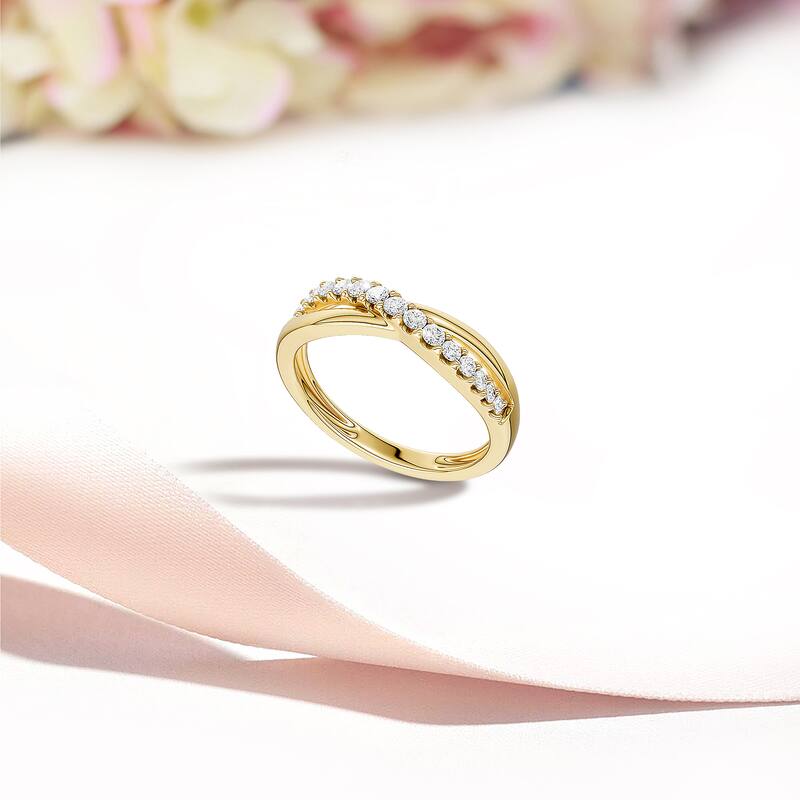 1/5ct TDW Diamond Cross Over Promise Ring in 10K Gold for Women