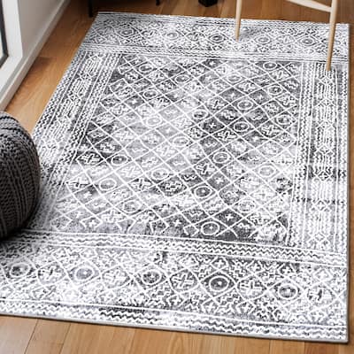 JONATHAN Y Illi Moroccan Geometric Distressed Area Rug