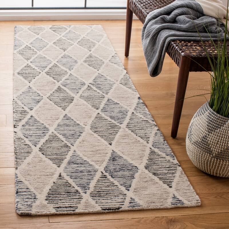 SAFAVIEH Handmade Precious Monserrat Trellis Wool Rug - 2'6" x 8' Runner - Blue/Beige
