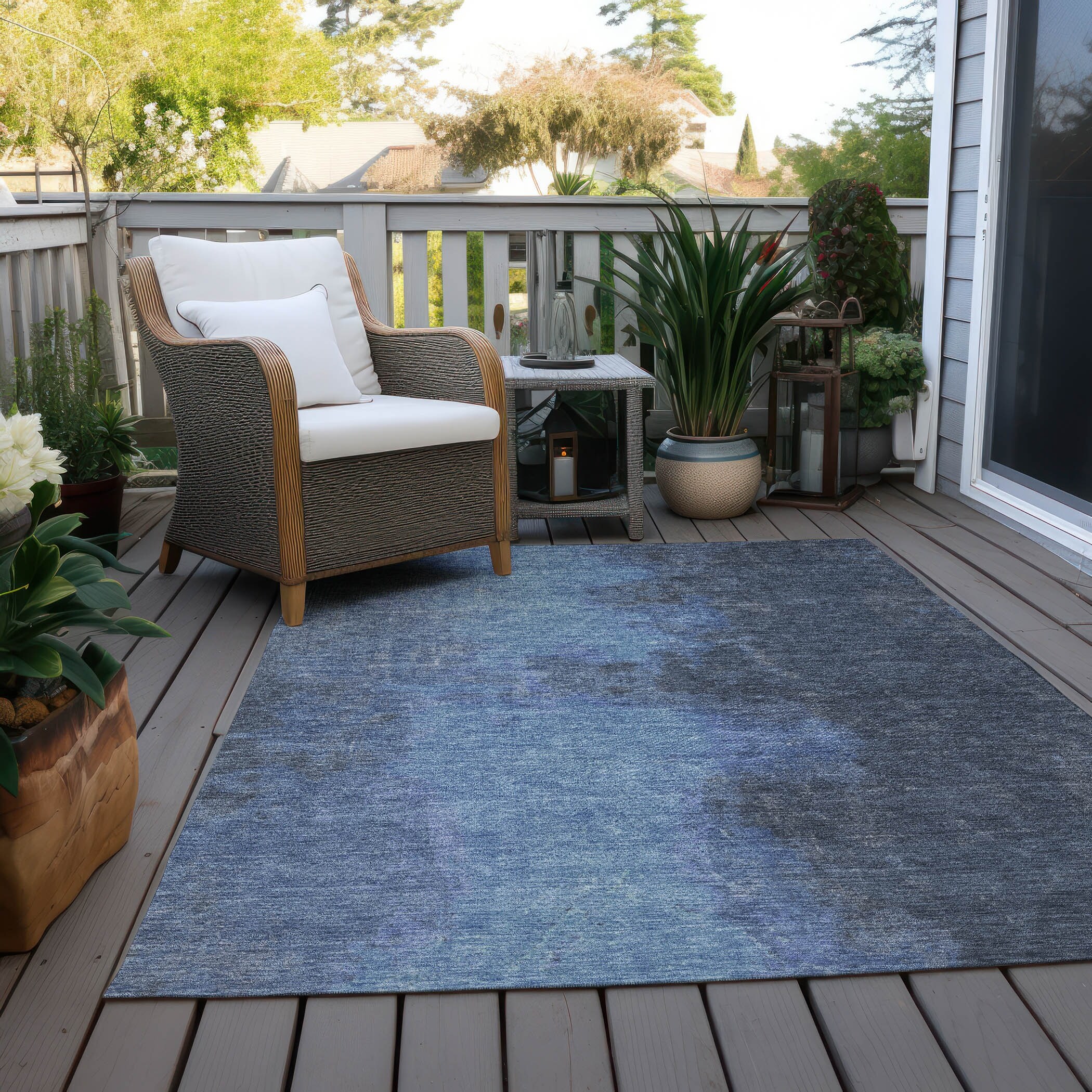 Machine Washable Indoor/ Outdoor Abstract Modern Chantille Rug