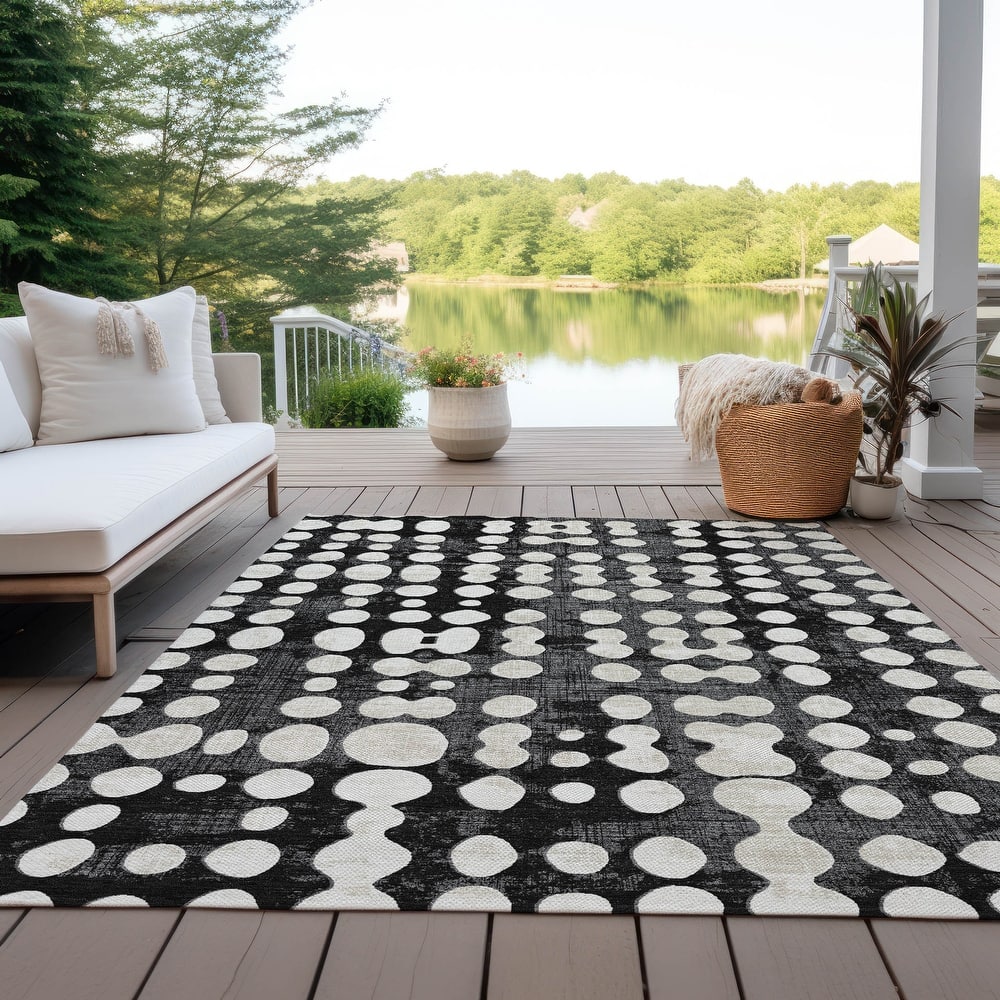 Machine Washable Indoor/ Outdoor Chantille Abstract Dots Rug