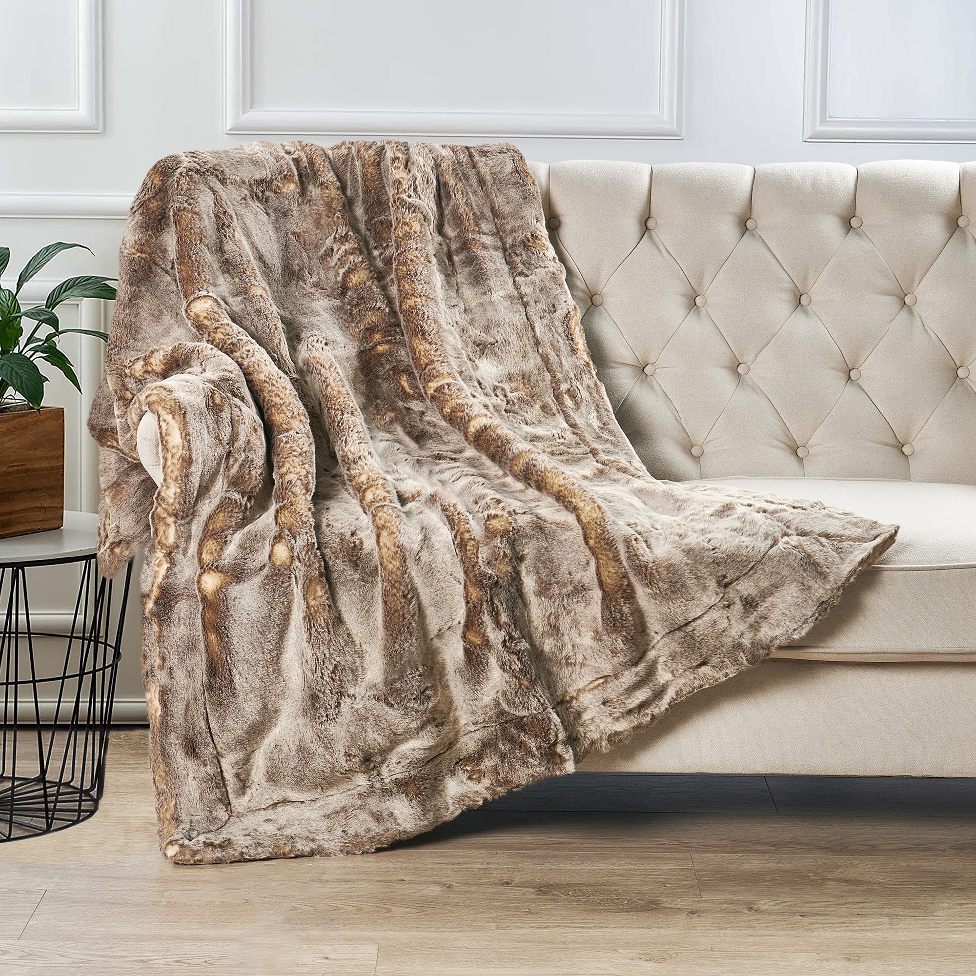 Boon decorative throw clearance