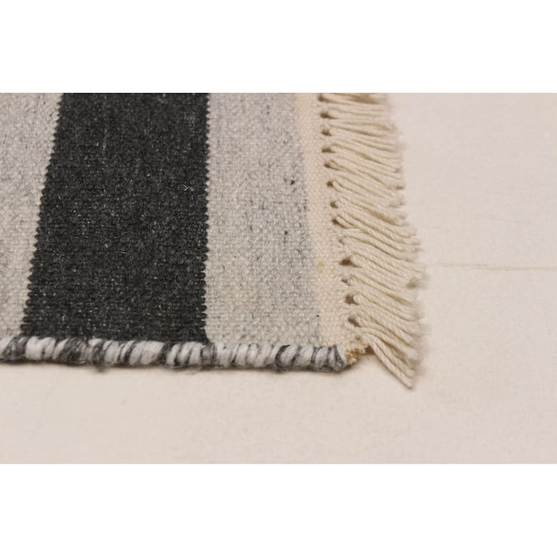 Ankara FW Grey, Grey Kilim 4'11" x 8'0" - 4'11 x 8'0