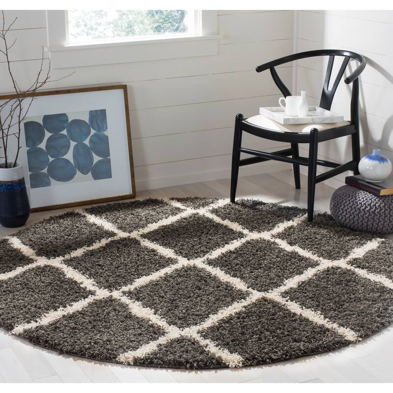 SAFAVIEH Dallas Shag Hacer Trellis 1.5-inch Thick Rug - 6' x 6' - Dark Grey/Ivory - Square/Runner