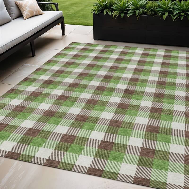 HomeRoots Plaid Transitional Rectangle Outdoor Rug - 5' X 8'