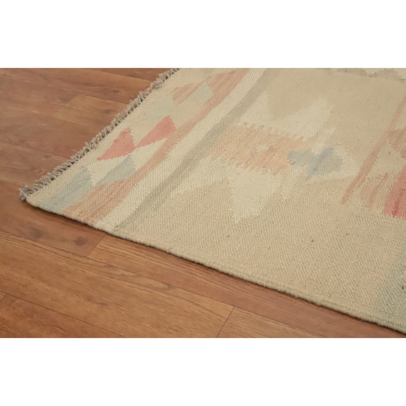 Hand Woven Southwestern Wool Multi-Colored Geometric Area Rug - 6' 6'' X 4' 8''