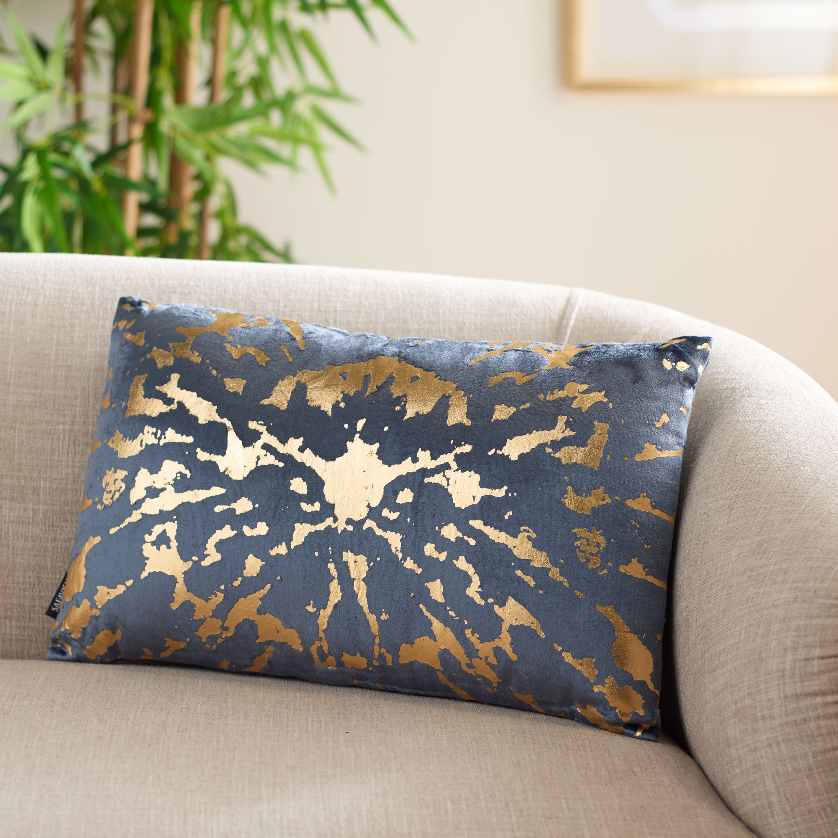 SAFAVIEH Safa Decorative Throw Pillow