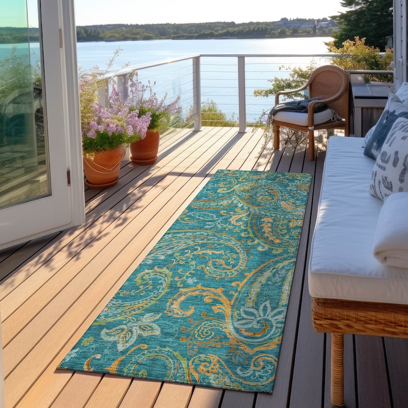 Machine Washable Indoor/ Outdoor Paisley Chantille Rug