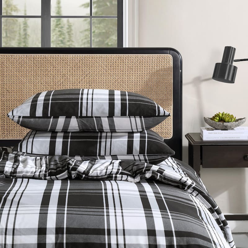 Eddie Bauer Saddle Mountain Plaid Black Reversible Comforter Set
