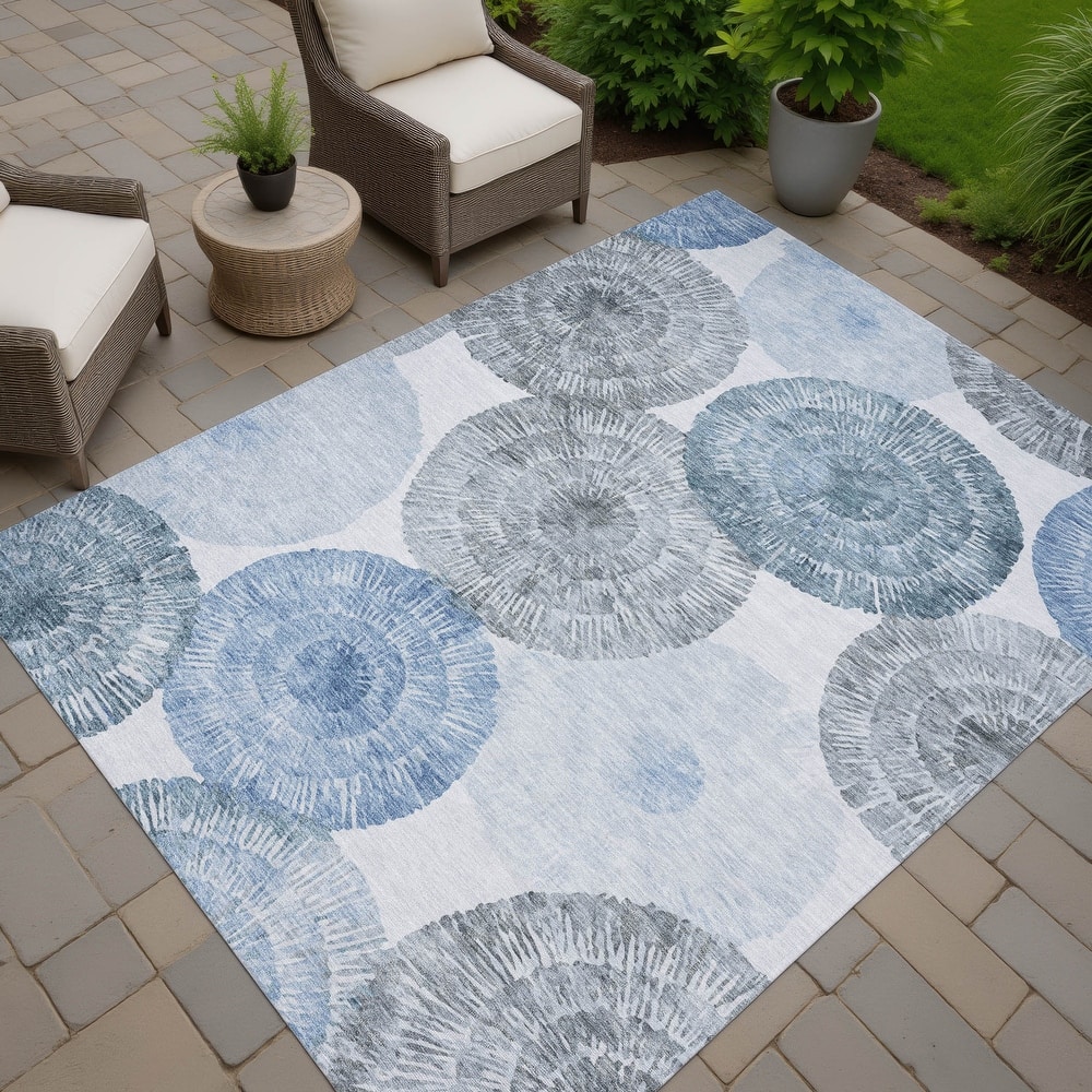 Machine Washable Indoor/ Outdoor Contemporary Devaughn Chantille Rug