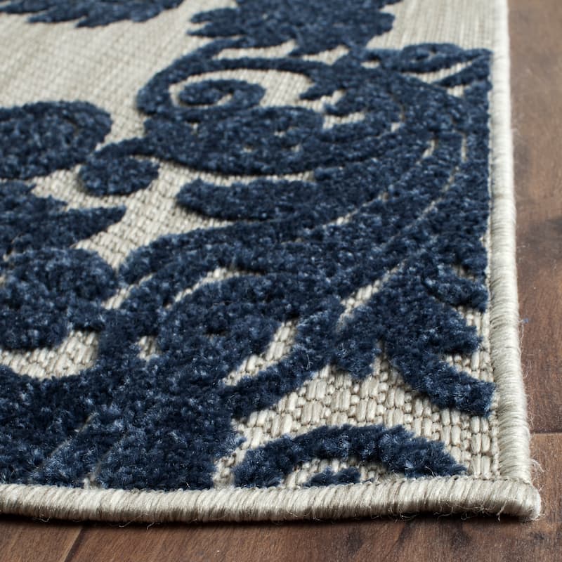 SAFAVIEH Cottage Annehilde Indoor/ Outdoor Patio Backyard Rug