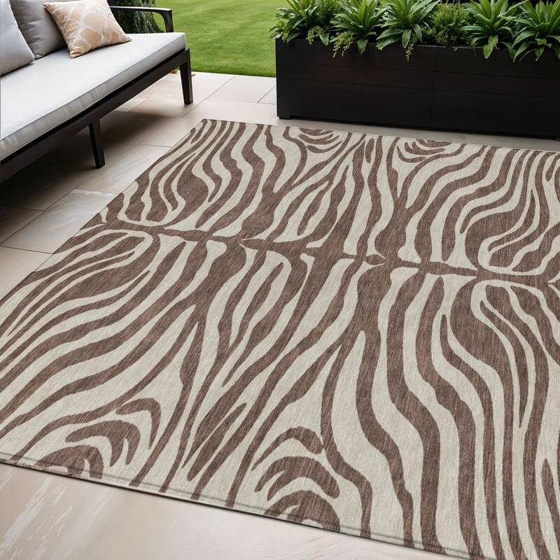HomeRoots Animal Print Transitional Rectangle Outdoor Rug - 5' X 8'
