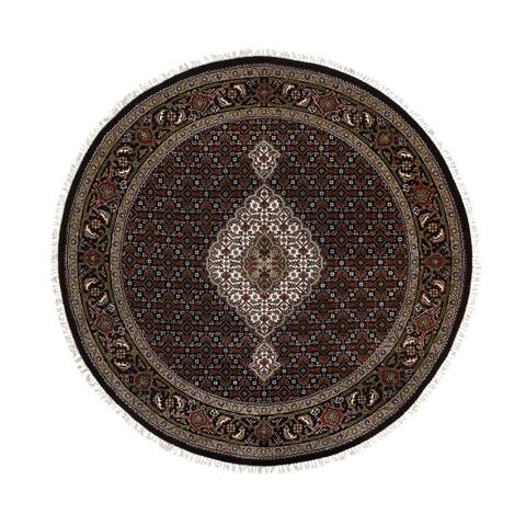 Shahbanu Rugs Rich Black Tabriz Mahi, 175 KPSI Hand Knotted with Fish Medallion Design, Wool and Silk Round Rug (4'10" x 4'10")