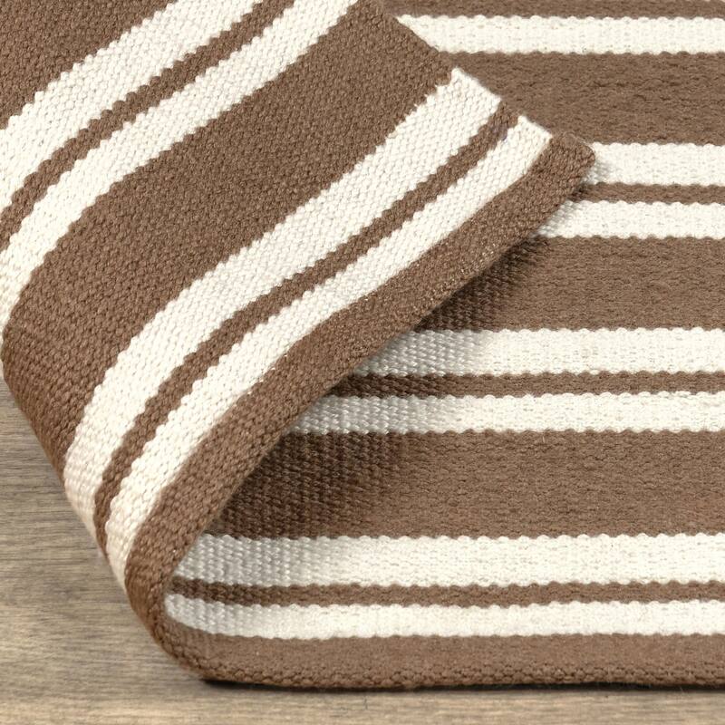 Villa by Classic Home Palma Hand Woven Performance Fabric Rug