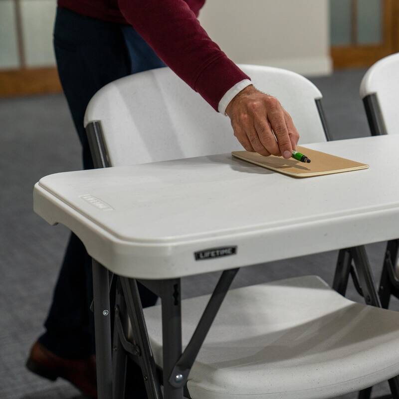 Lifetime 8-Foot Seminar Table (Commercial) - 8 Ft