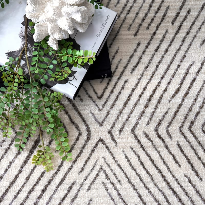 Nuloom Jazlyn Broken Chevrons Area Rug