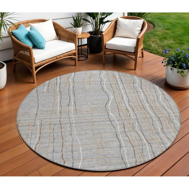 HomeRoots Striped Transitional Rectangle Outdoor Rug - 8' Round