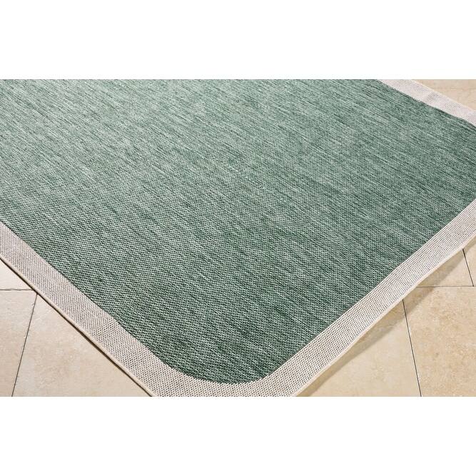 Livabliss Miami Beach Traditional Indoor/Outdoor Area Rug