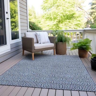 Machine Washable Indoor/ Outdoor Chantille Criss Cross Geo Rug