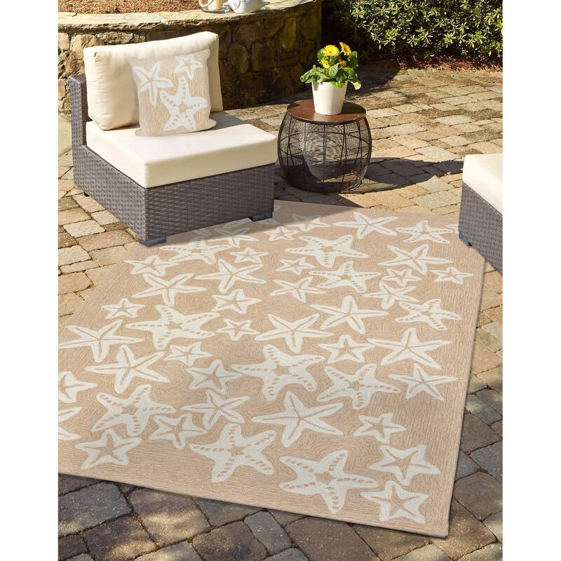 Liora Manne Frontporch Starfish Indoor/Outdoor Pillow Neutral 18" Square