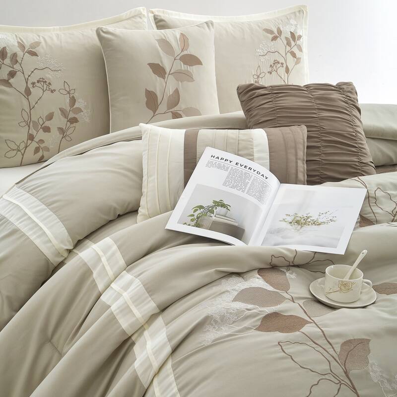 Nanshing Tracy 7-Piece Minimalist Botanical Comforter Set
