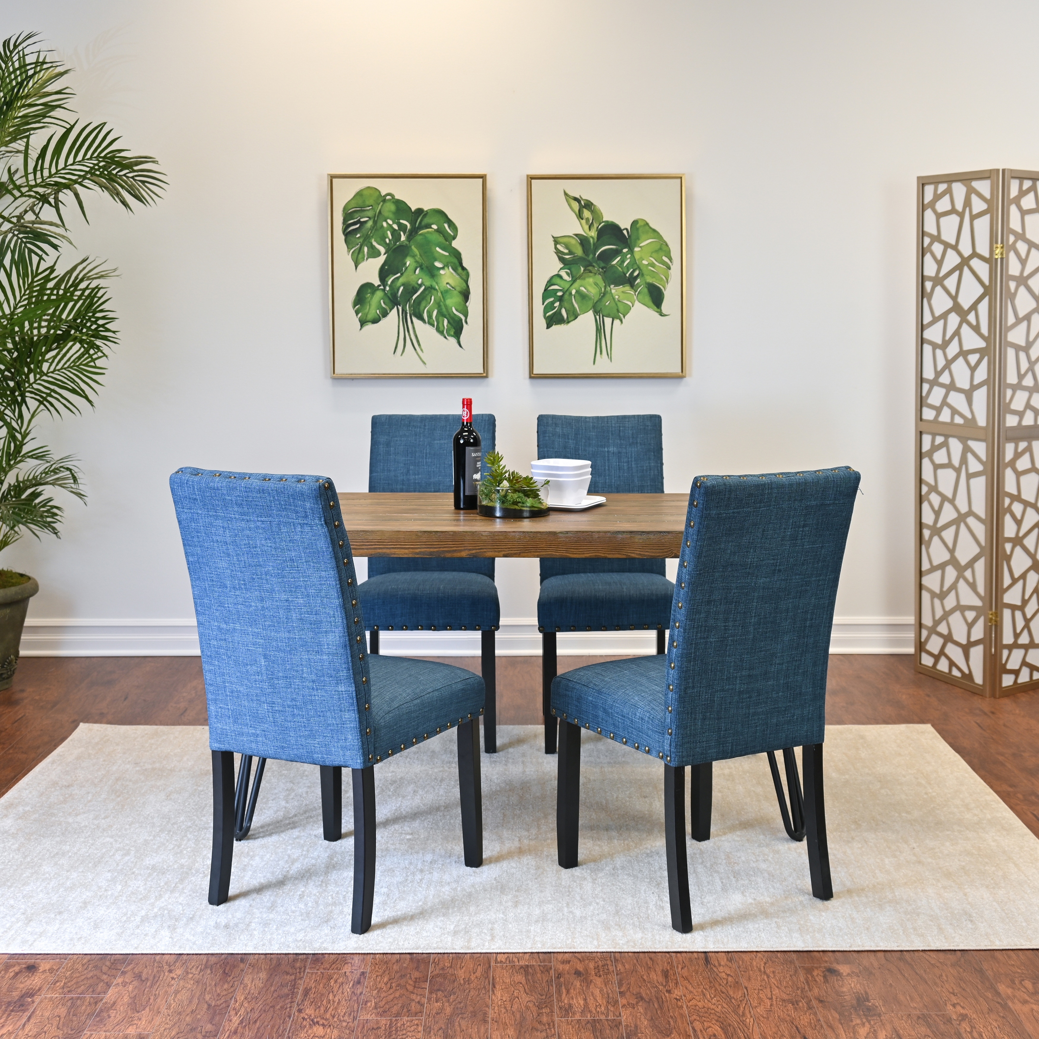 Hairpin table and chairs 2025