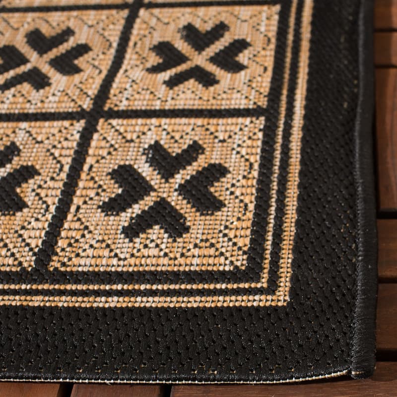 SAFAVIEH Courtyard Jacklyn Geometric Block Indoor/ Outdoor Area Rug