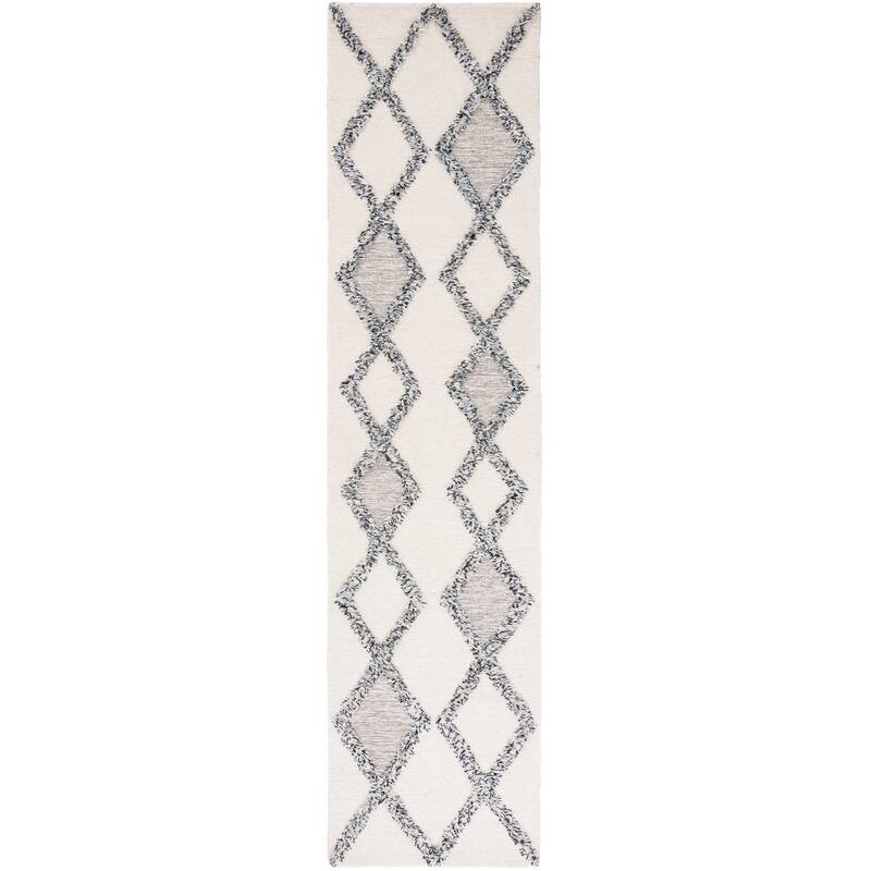 SAFAVIEH Handmade Casablanca Shag Xavi Moroccan Wool Rug - 2'3" x 9' Runner - Ivory/Black