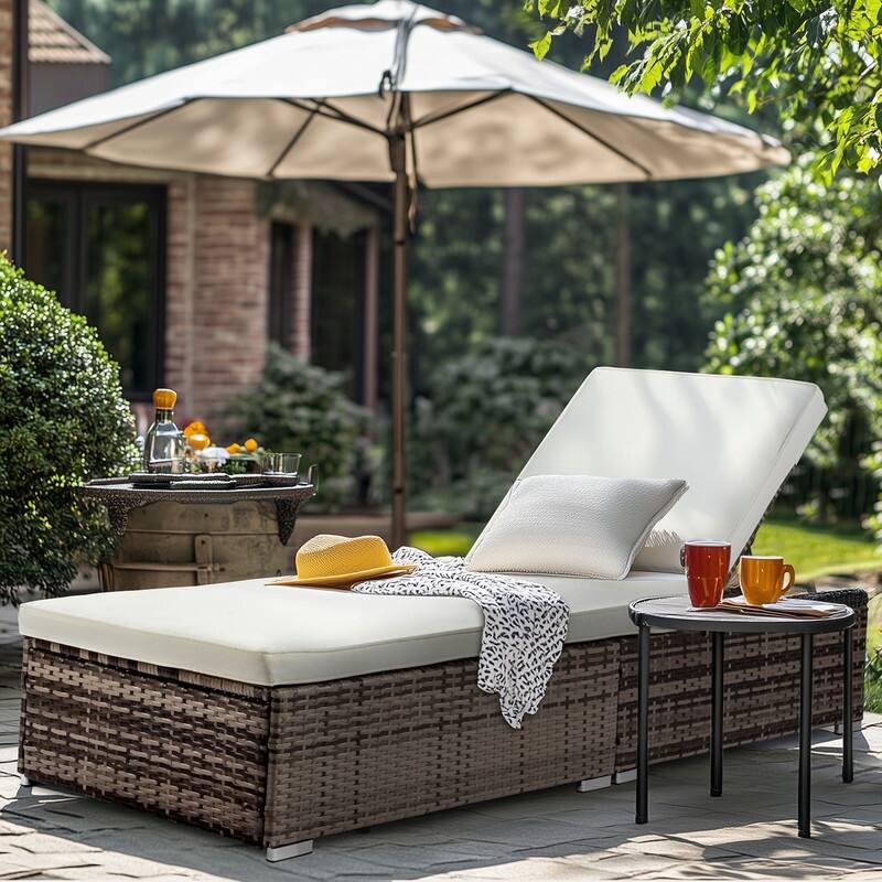 Outdoor Wicker Single Chaise Lounge with Cushion