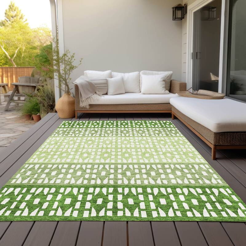 Machine Washable Indoor/ Outdoor Stripe Geo Chantille Rug - Green - 5' x 7'6"