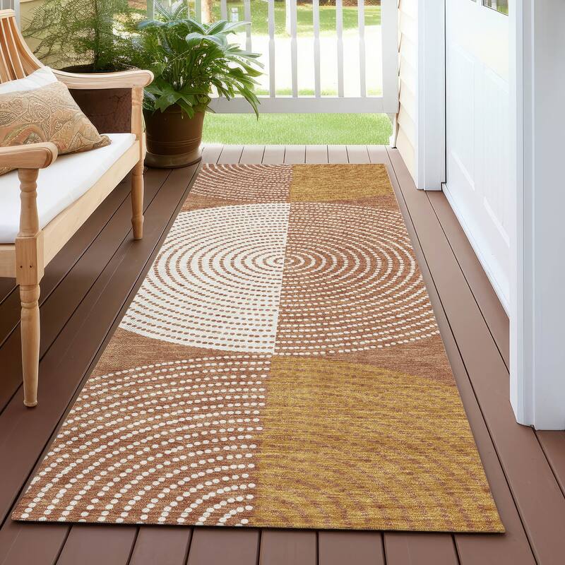 Machine Washable Indoor/ Outdoor Casual Circles Chantille Rug - Copper - 2'3" x 7'6"