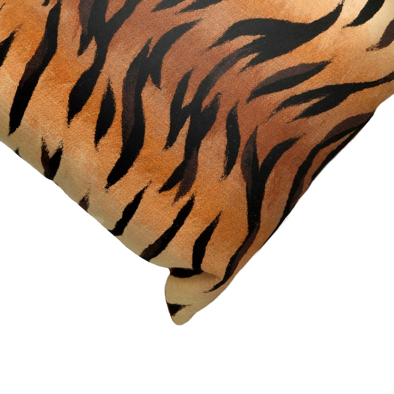 Liora Manne Visions I Tiger Indoor/Outdoor Pillow Brown 12"X20"