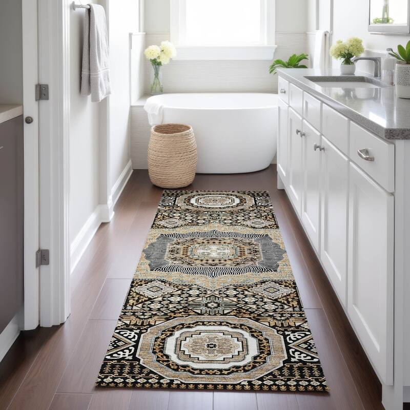 Machine Washable Indoor/ Outdoor Traditonal Isaiah Chantille Rug