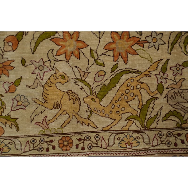 Hand Knotted Traditional Silk Beige Floral Area Rug - 5' 7'' X 3' 4''