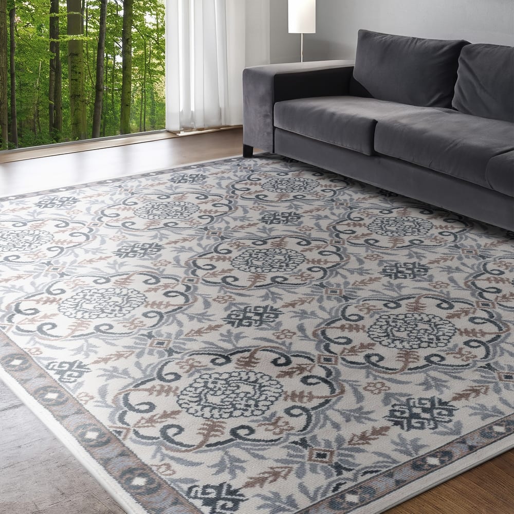 Hamilton Traditional Damask Indoor Area Rug