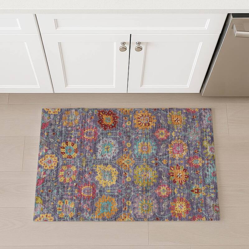 Machine Washable Indoor/ Outdoor Traditional Kashan Chantille Rug