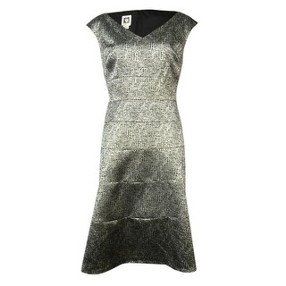 Features long skirts for the woman frequently 2025