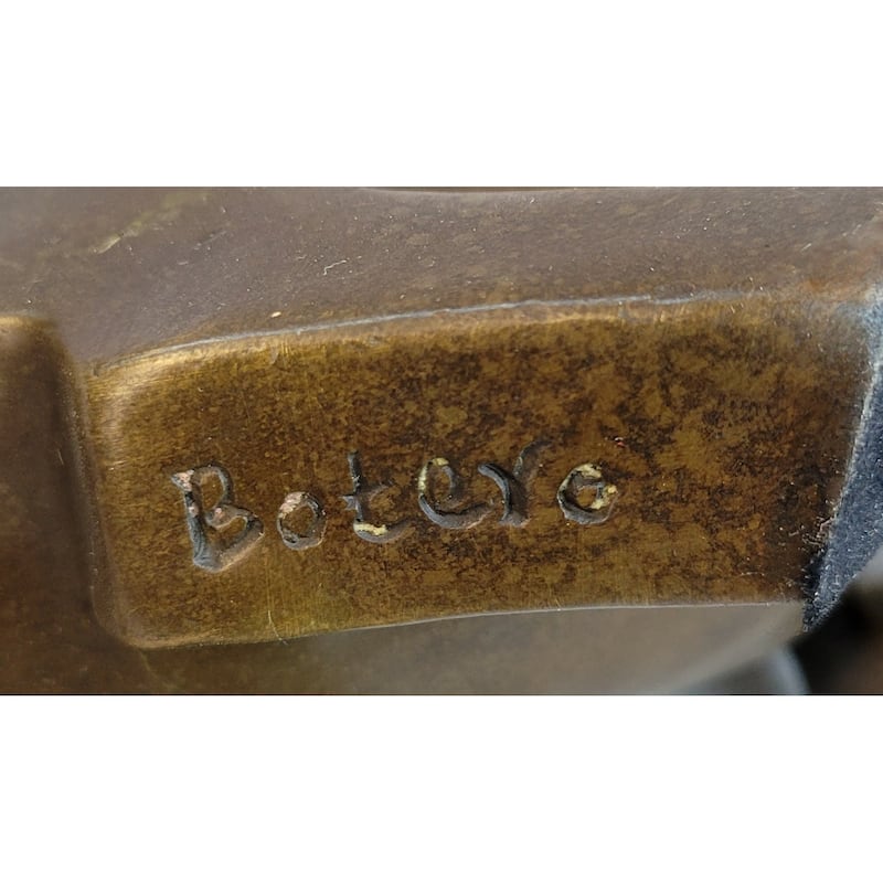 Hot Cast Bronze Sharp Edged Imitative Bull Modern Art Figurine Figure Sculpture Signed Art