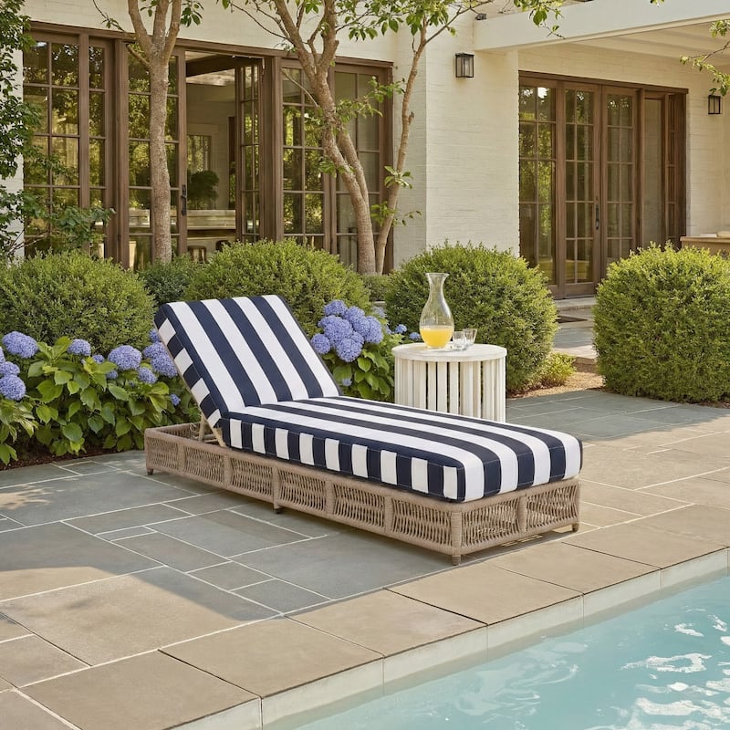 SAFAVIEH Outdoor Tinna Sun Lounger - 75"W x 25"D x 13"H - Heather Tan/Navy Striped