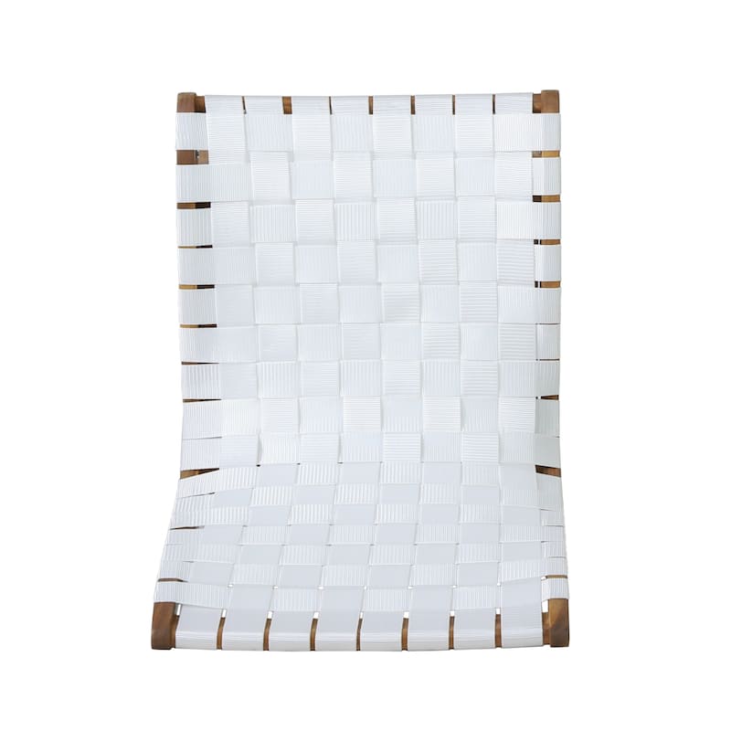 ransitional style of this lounge chair set