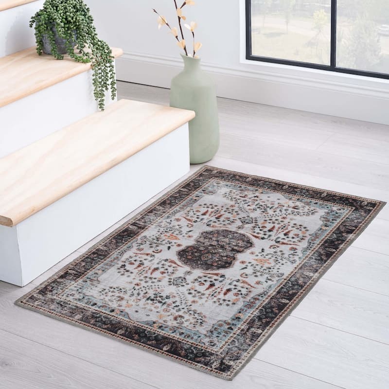 Superior Sparrow Medallion Machine Washable Indoor Area Rug or Runner - 3' x 5'
