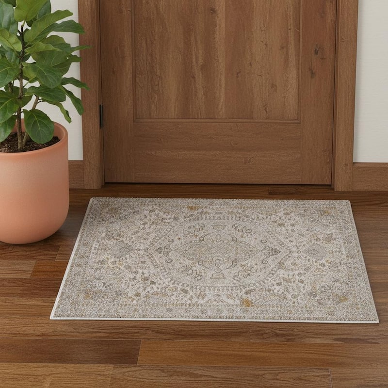 HomeRoots Oriental Traditional Rectangle Area Rug - 3' X 5'